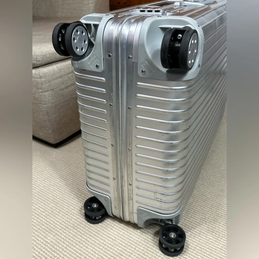 Rimowa Topas ALUMINUM 32